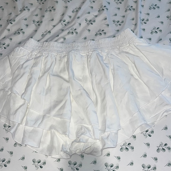 Free people ruffle shorts - Picture 2 of 3